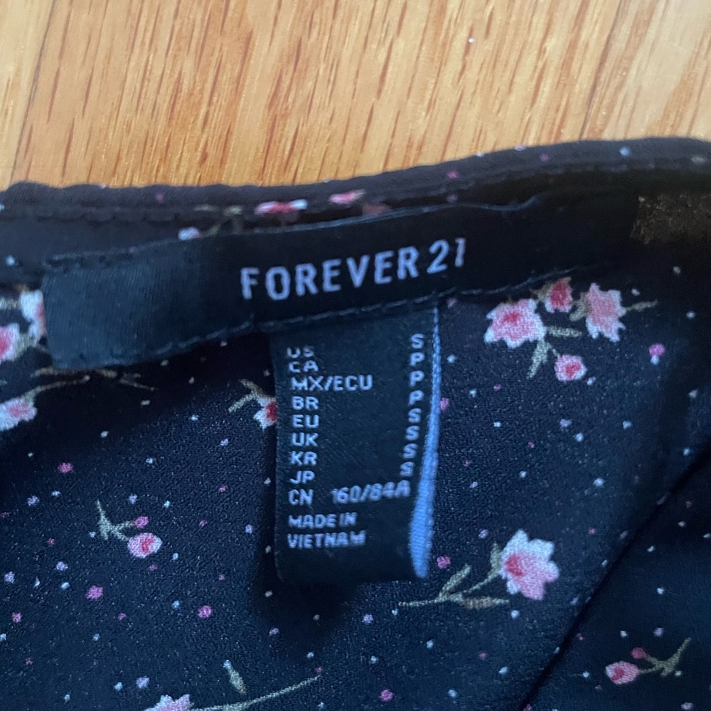 Forever 21 Floral Patterned Dress - Picture 2 of 2